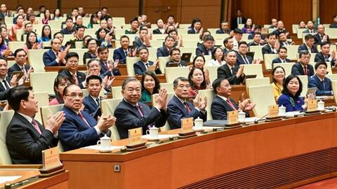 Quốc hội yêu cầu kiên quyết cắt giảm chi không cần thiết để cải cách tiền lương