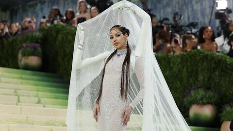 Rosé, Lisa, Jisoo và Jennie (Blackpink) đọ sắc tại Met Gala 2026