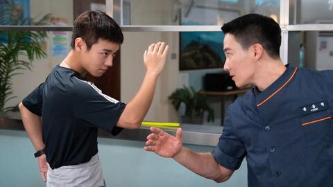 Bộ phim "Huyền thoại lính bếp" của Park Ji Hoon khởi đầu ấn tượng
