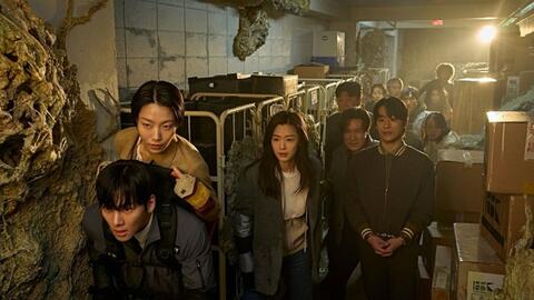 Phim của Jun Ji Hyun, Ji Chang Wook cán mốc triệu vé nhanh nhất năm