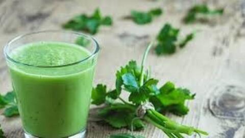Bất ngờ với loại nước quen thuộc hỗ trợ thận thải độc trong ngày nắng nóng