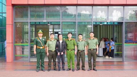 Phát hiện đối tượng trốn truy nã trong nhóm công dân do phía Trung Quốc trao trả