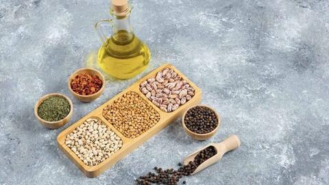 5 loại dầu tốt cho sức khỏe khi dùng làm nước sốt salad