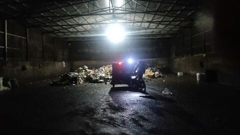 Điểm tập kết rác gây mùi hôi bị người dân ở TPHCM phản ứng