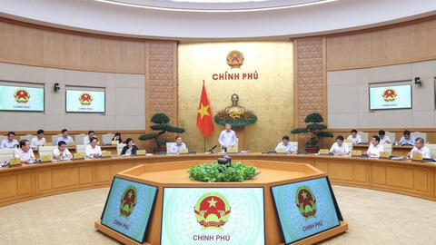 Nghiên cứu kỹ các quy định liên quan để thúc đẩy phát triển thị trường vốn, thị trường chứng khoán, thị trường trái phiếu doanh nghiệp
