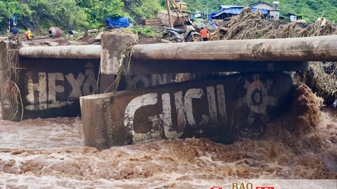 Lai Châu: Mưa lớn gây sạt lở nghiêm trọng, giao thông chia cắt