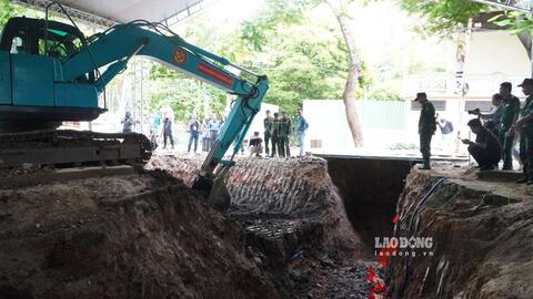 Bóc tách từng lớp đất mở rộng phạm vi tìm kiếm hài cốt liệt sĩ ở TPHCM