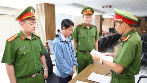 Đà Nẵng bắt giam nguyên chuyên viên Phòng Giáo dục gây thiệt hại tiền tỉ