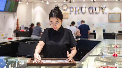 Giá bạc hôm nay 24/7/2026: Đảo chiều sụt giảm