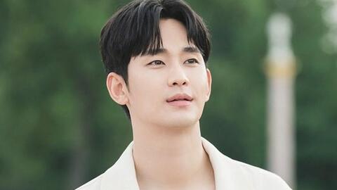 Kim Soo Hyun gửi lời chào người hâm mộ sau 1 năm 4 tháng