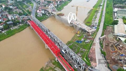 Cầu vượt sông ở Hà Nội sau hơn 3 năm xây dựng, dự kiến hoàn thành năm nay
