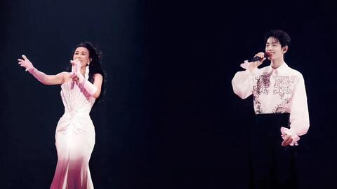 Mối quan hệ đặc biệt của Vương Phi, Tiêu Chiến với huấn luyện viên The Voice