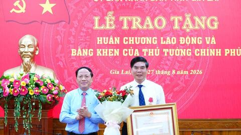5 lãnh đạo tỉnh Gia Lai nhận Huân chương Lao động và Bằng khen của Thủ tướng