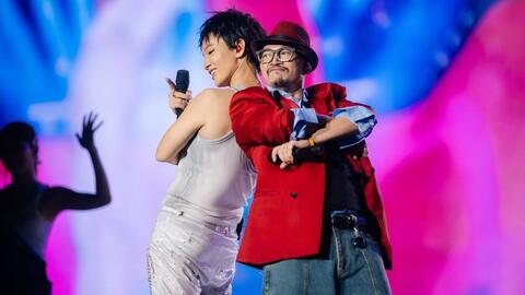 “Anh tài” Hà Lê, Hoàng Dũng gây sốt khi song ca nhạc Trịnh ở concert tại Hưng Yên