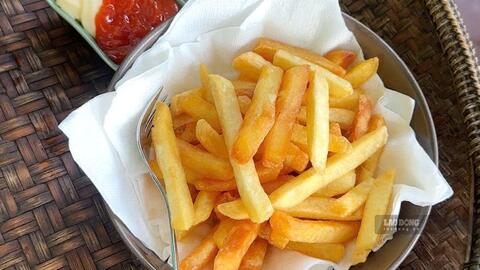 Tác hại từ đồ ăn vặt chế biến sẵn đối với quá trình lão hóa