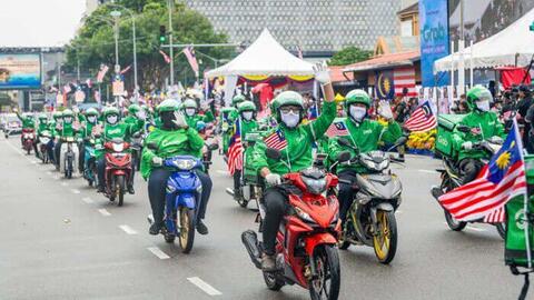 Cùng chạy Grab, tài xế các nước Đông Nam Á hưởng quyền lợi an sinh ra sao?