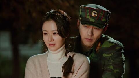 Son Ye Jin tiết lộ thay đổi cảnh ôm Hyun Bin trong “Hạ cánh nơi anh”
