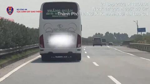 Thực hiện ghi hình, xử lý xe ôtô chạy chậm bám làn trái trên cao tốc