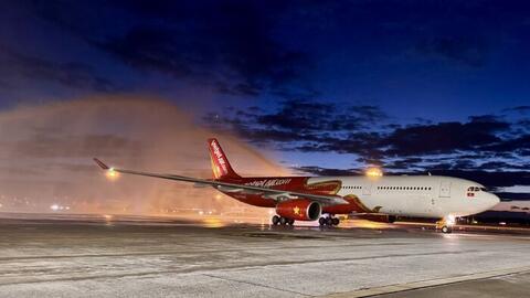 Vietjet khai trương loạt đường bay Hà Nội – Almaty, Hà Nội – Praha và Almaty – Praha, tăng cường kết nối Á – Âu