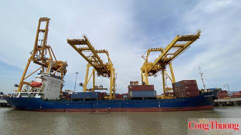 Xuất nhập khẩu góp lực cho mục tiêu tăng trưởng