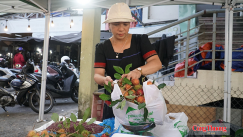 Đà Nẵng thúc đẩy thương mại xanh từ phiên chợ hạn chế túi nilon