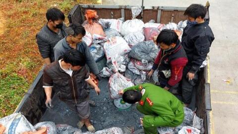 Bắt giữ vụ vận chuyển trái phép 8 tấn quặng tại Hà Giang