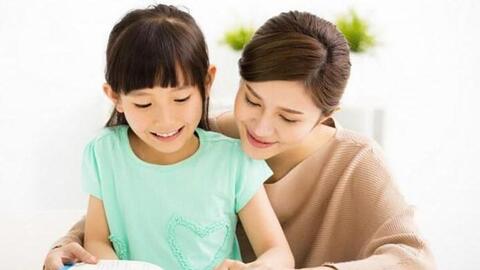 Cha mẹ chính là người xây dựng văn hóa đọc gia đình