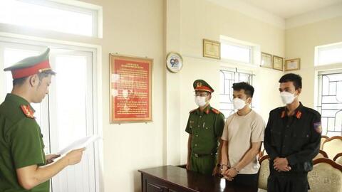 Đưa sổ đỏ giả đi “cầm” vay tiền