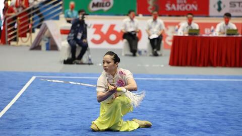 Khoảnh khắc đẹp của Dương Thúy Vi giành HCV môn wushu