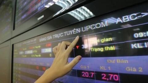 Cổ phiếu CNA, LMH và XPH bị tạm ngừng giao dịch từ hôm nay, 18/5