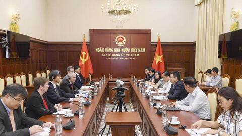 Phó Thống đốc Phạm Thanh Hà tiếp Giám đốc Điều hành và Giám đốc Điều hành Phụ khuyết Ngân hàng Phát triển châu Á