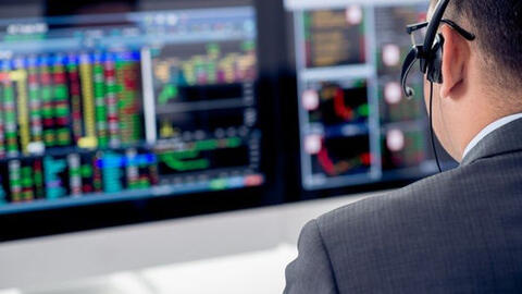 VN-Index vượt thành công ngưỡng kháng cự 1.200 điểm, VNDIRECT khuyến nghị 6 mã nên giải ngân trong tháng 8