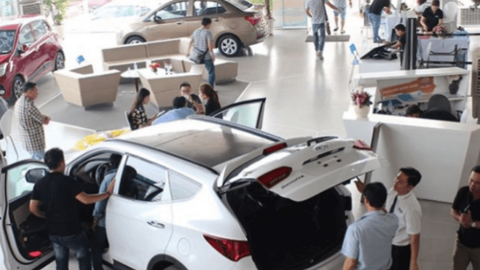 Doanh số bán ô tô tại Việt Nam tăng 33%