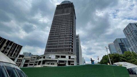 Khủng hoảng tiền mặt vắt kiệt vốn: Các nhà phát triển BĐS Trung Quốc lún sâu vào vòng xoáy nợ nần