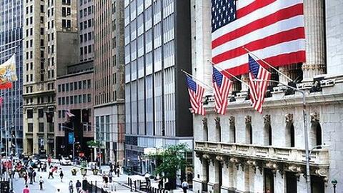 'Đầu tàu' kinh tế thế giới giảm tốc đột ngột do nhu cầu tiêu dùng thấp