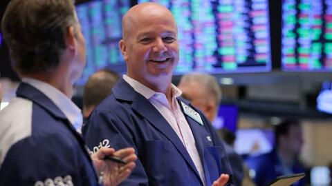 Chứng khoán Mỹ tiếp đà tăng nhờ chỉ số giá sản xuất hạ nhiệt