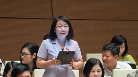 Nghị trường Quốc hội "nóng" về quy định rút bảo hiểm một lần