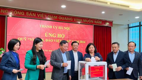 Lãnh đạo TP Hà Nội ủng hộ Quỹ “Vì biển, đảo Việt Nam”