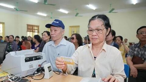 Chi trả lương hưu, trợ cấp bảo hiểm xã hội hơn 10.400 tỷ đồng