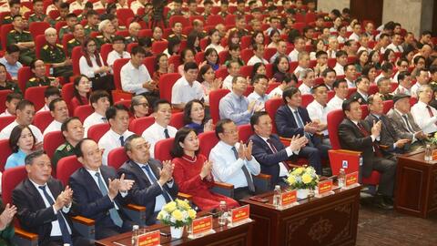 Noi gương đồng chí Đào Duy Tùng, viết tiếp trang sử hào hùng