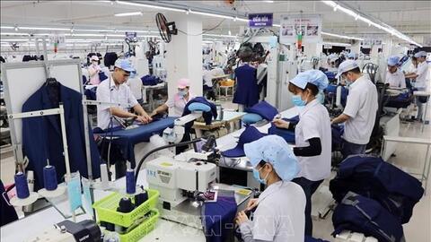 Doanh nghiệp dệt may thích ứng với xu hướng đặt hàng mới