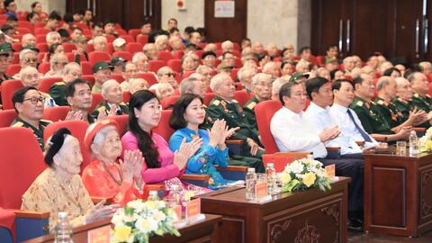 Hà Nội tri ân, tôn vinh những người làm nên chiến thắng