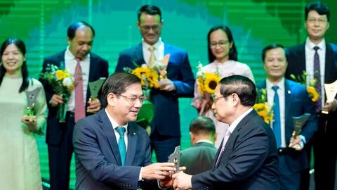 BIDV vinh dự được Thủ tướng Chính phủ trao biểu trưng "Thương hiệu quốc gia"