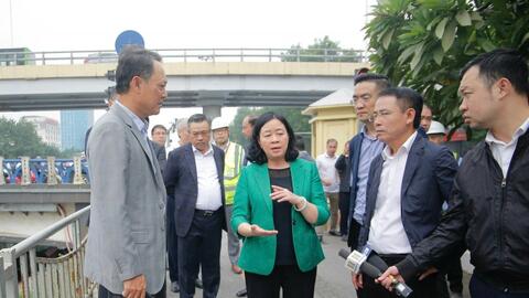 Triển khai khẩn cấp bổ cập nước từ hồ Tây về sông Tô Lịch