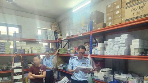 Hà Nội: Tạm giữ số lượng lớn đồ gia dụng không rõ nguồn gốc tại phường Hoàng Mai