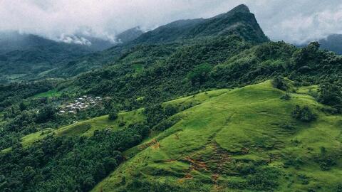 Đà Nẵng: Cánh đồng 'săn mây' Tak Pang hút khách