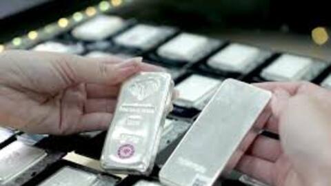 Giá bạc hôm nay 24/8/2025: Bạc vững đà tăng