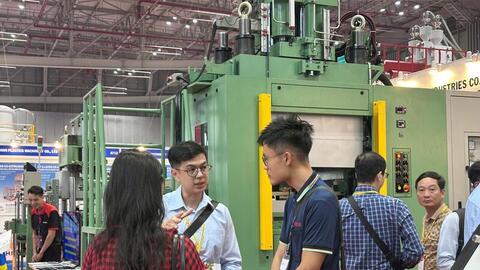 Doanh nghiệp nhựa - cao su tăng tốc chuyển đổi xanh