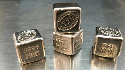 Giá bạc hôm nay 3/10/2025: Bạc đồng loạt tăng