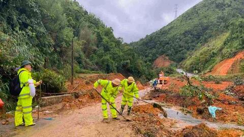 Hoàn lưu bão số 11 gây mưa lớn, Thủ tướng yêu cầu hỗ trợ di dời dân